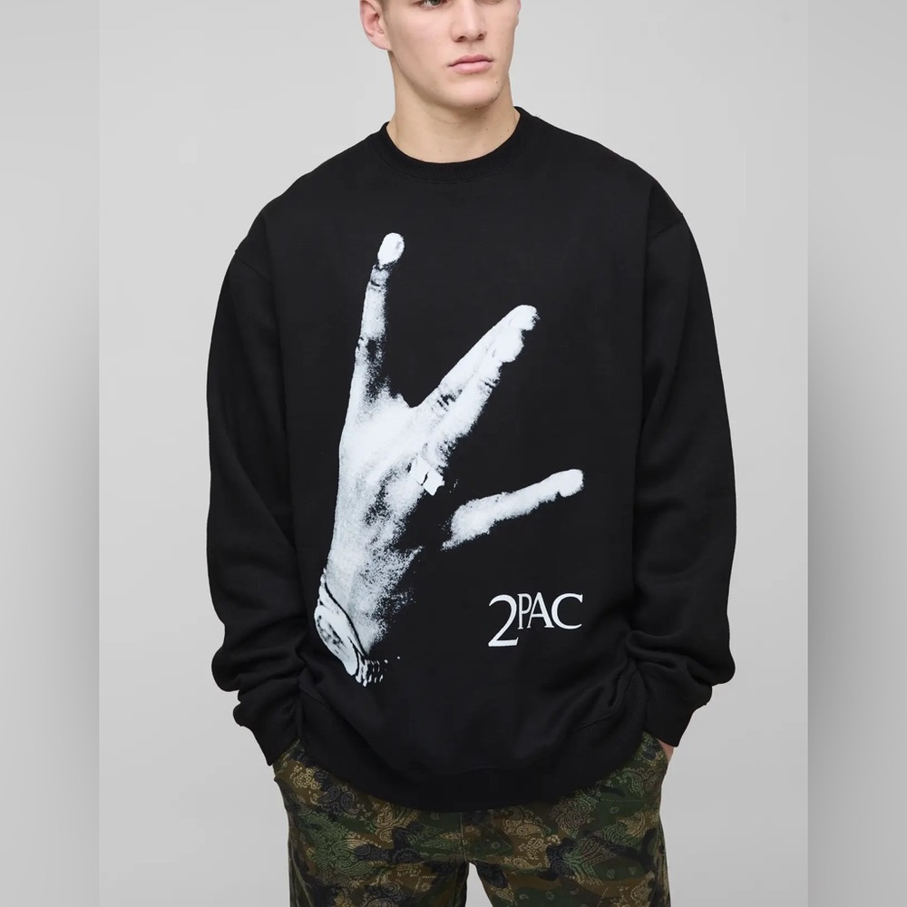 Boohoo Black Graphic Crewneck Sweater‎